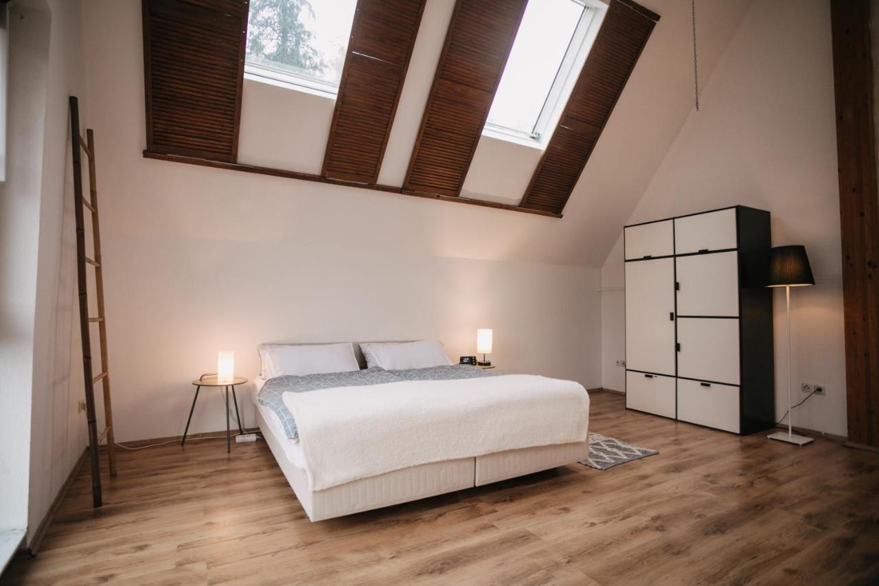 Eigenes Maisonettehaus In Idyllischer Lage Mit Balkon, Nahe Messe, 24H Self-Check In, Gratis Parken Швабах Екстер'єр фото