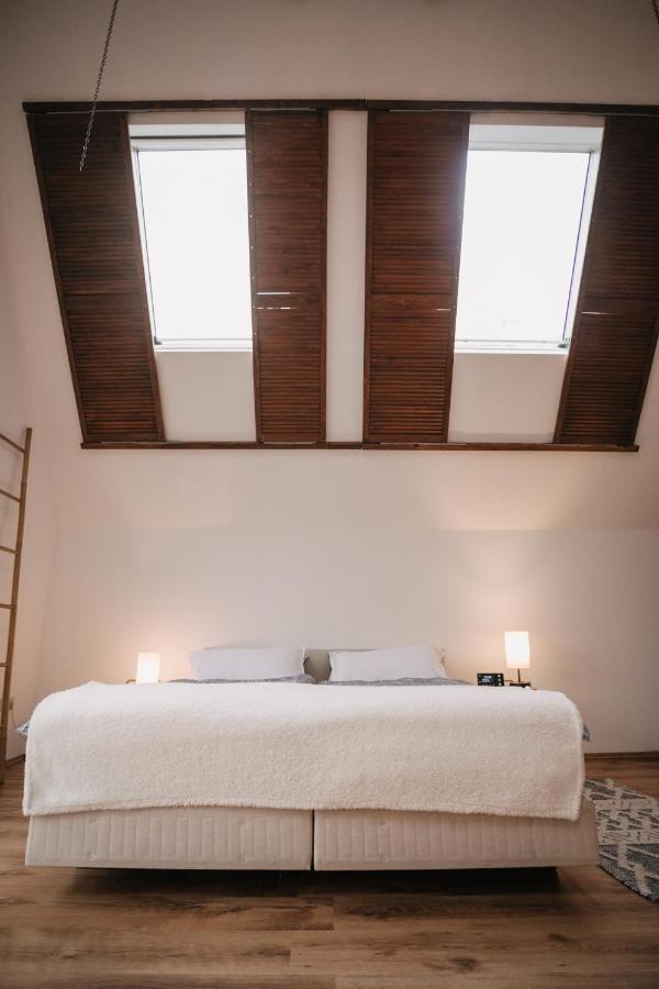 Eigenes Maisonettehaus In Idyllischer Lage Mit Balkon, Nahe Messe, 24H Self-Check In, Gratis Parken Швабах Екстер'єр фото