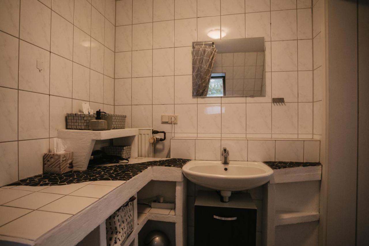 Eigenes Maisonettehaus In Idyllischer Lage Mit Balkon, Nahe Messe, 24H Self-Check In, Gratis Parken Швабах Екстер'єр фото