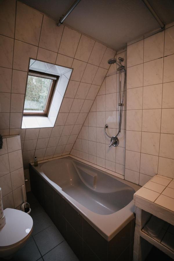 Eigenes Maisonettehaus In Idyllischer Lage Mit Balkon, Nahe Messe, 24H Self-Check In, Gratis Parken Швабах Екстер'єр фото