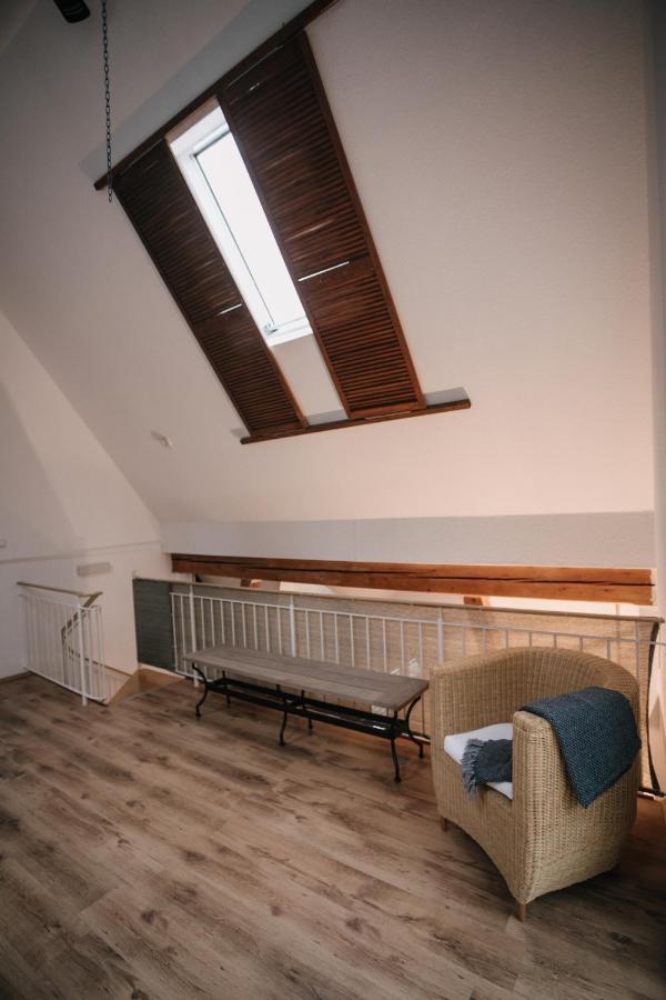 Eigenes Maisonettehaus In Idyllischer Lage Mit Balkon, Nahe Messe, 24H Self-Check In, Gratis Parken Швабах Екстер'єр фото