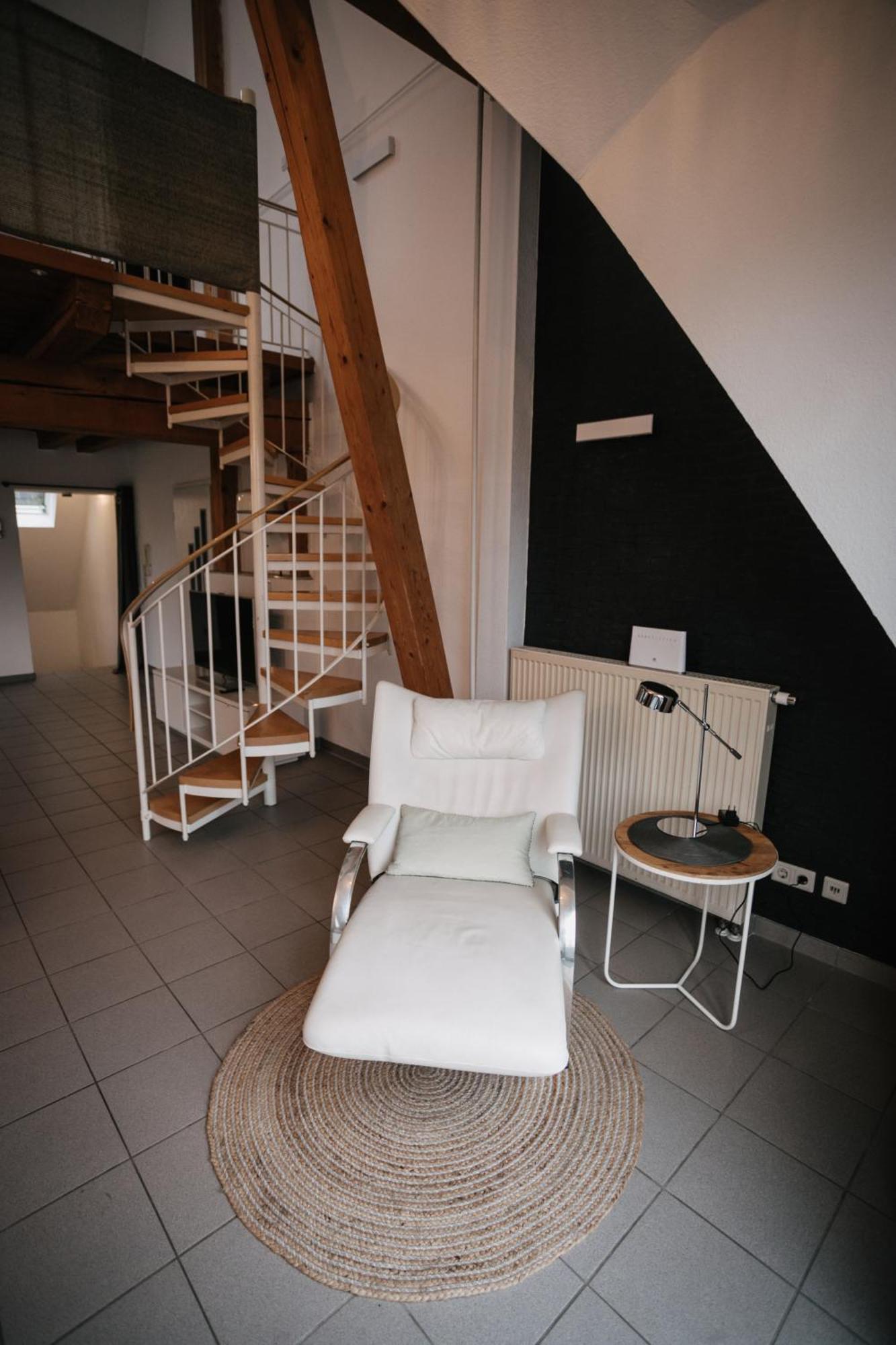 Eigenes Maisonettehaus In Idyllischer Lage Mit Balkon, Nahe Messe, 24H Self-Check In, Gratis Parken Швабах Екстер'єр фото