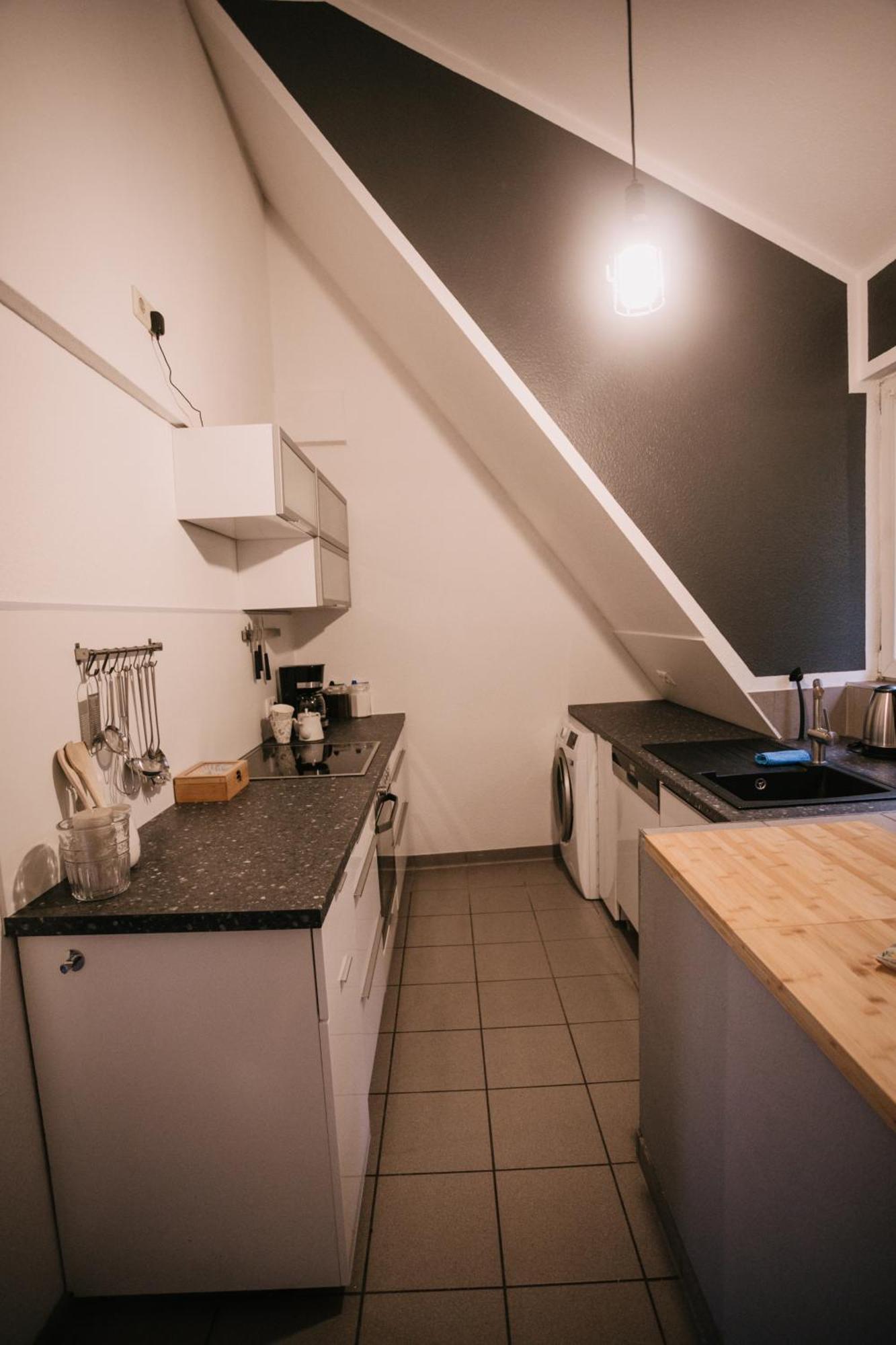 Eigenes Maisonettehaus In Idyllischer Lage Mit Balkon, Nahe Messe, 24H Self-Check In, Gratis Parken Швабах Екстер'єр фото