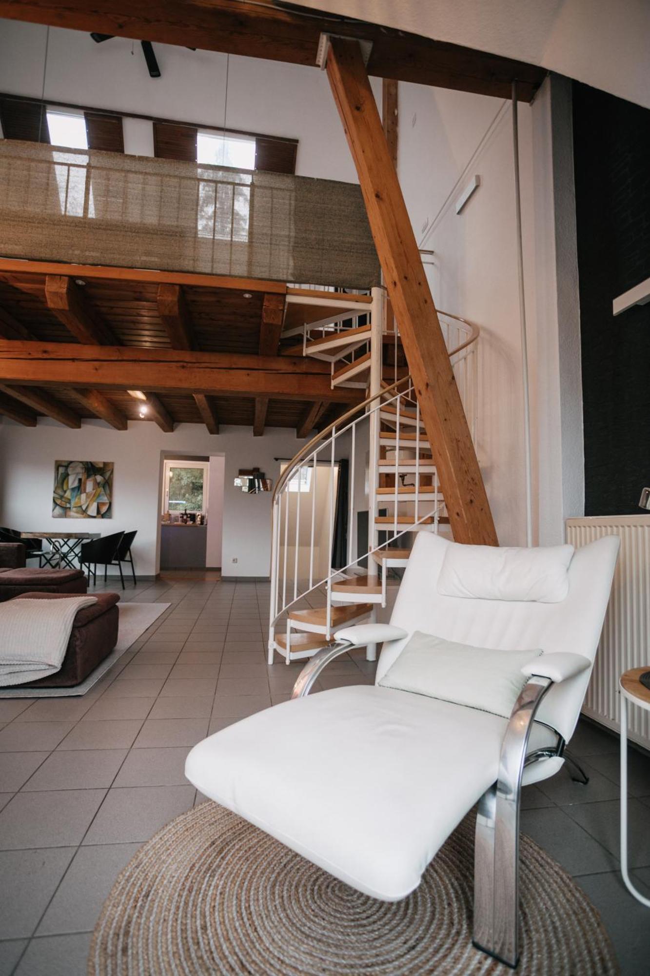 Eigenes Maisonettehaus In Idyllischer Lage Mit Balkon, Nahe Messe, 24H Self-Check In, Gratis Parken Швабах Екстер'єр фото
